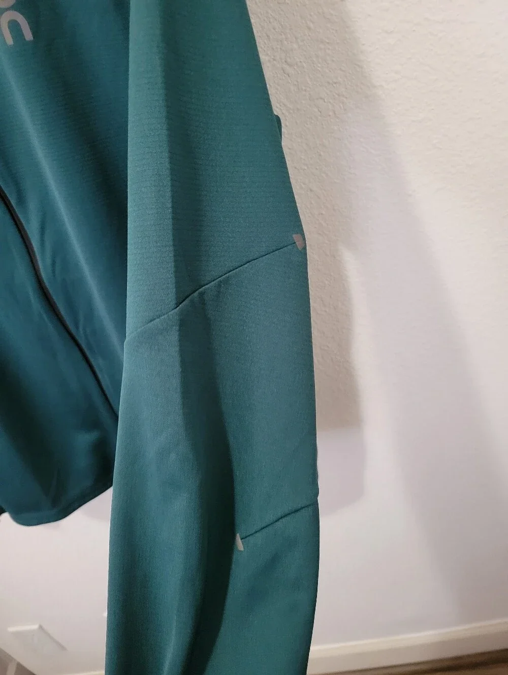 On Cloud Mens Climate Zip Hoodie Size Large